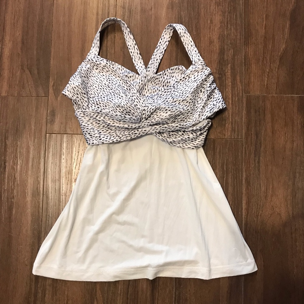 Cute lulu lemon cross tank